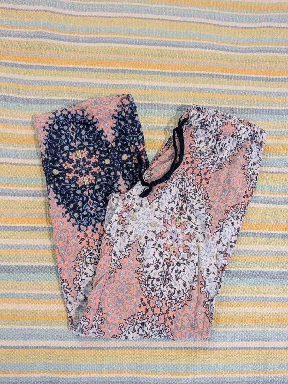 ⭐ PJ Salvage Pajama Pants size Small